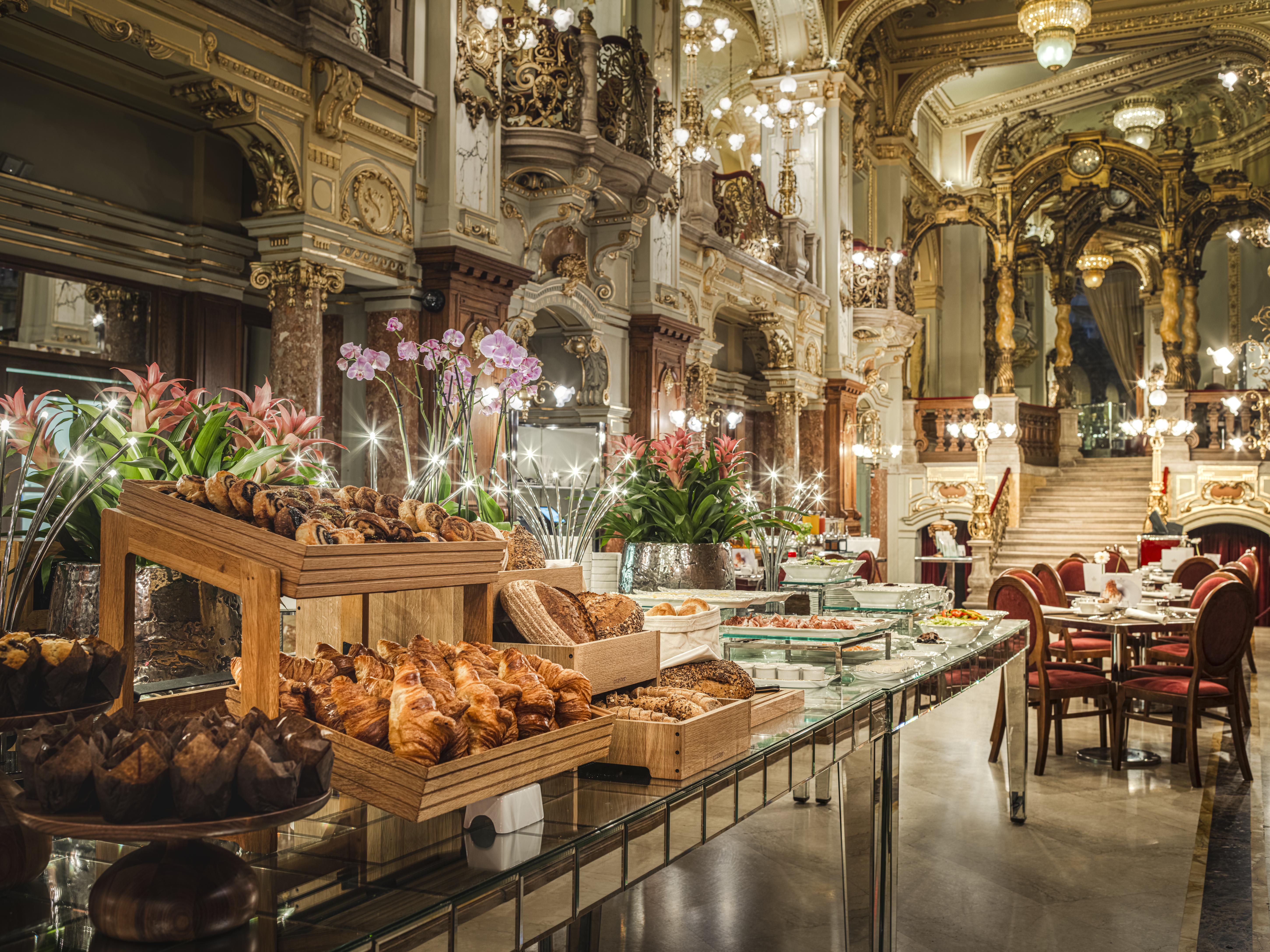 Anantara New York Palace - A Leading Of The World 5* Budapeste